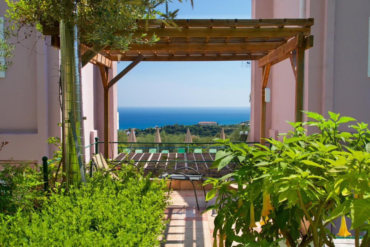 Lucia Simona Villas Mousata Exterior photo