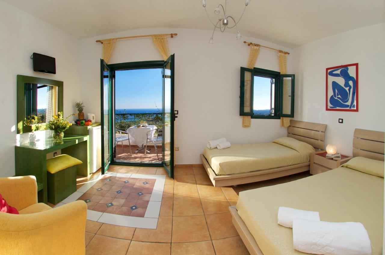 Lucia Simona Villas Mousata Exterior photo