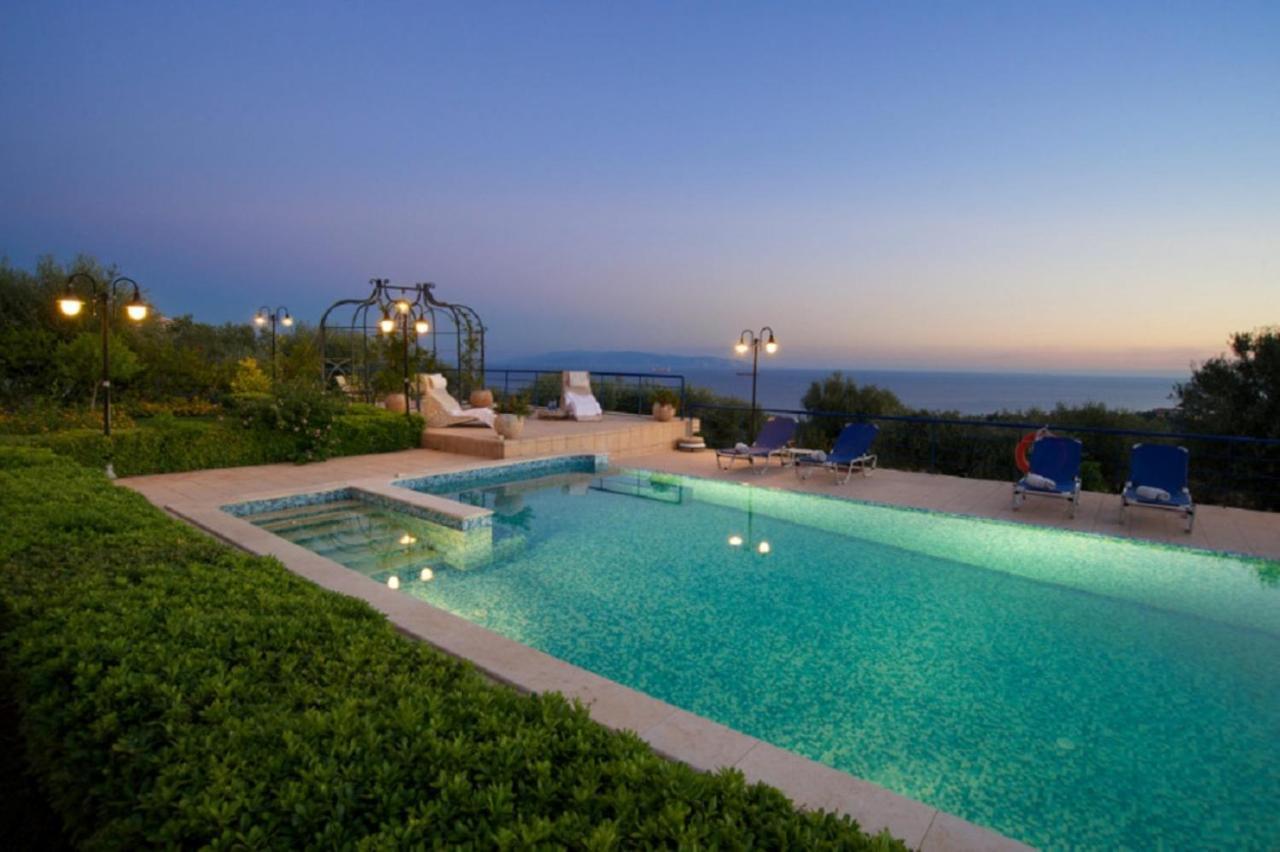 Lucia Simona Villas Mousata Exterior photo
