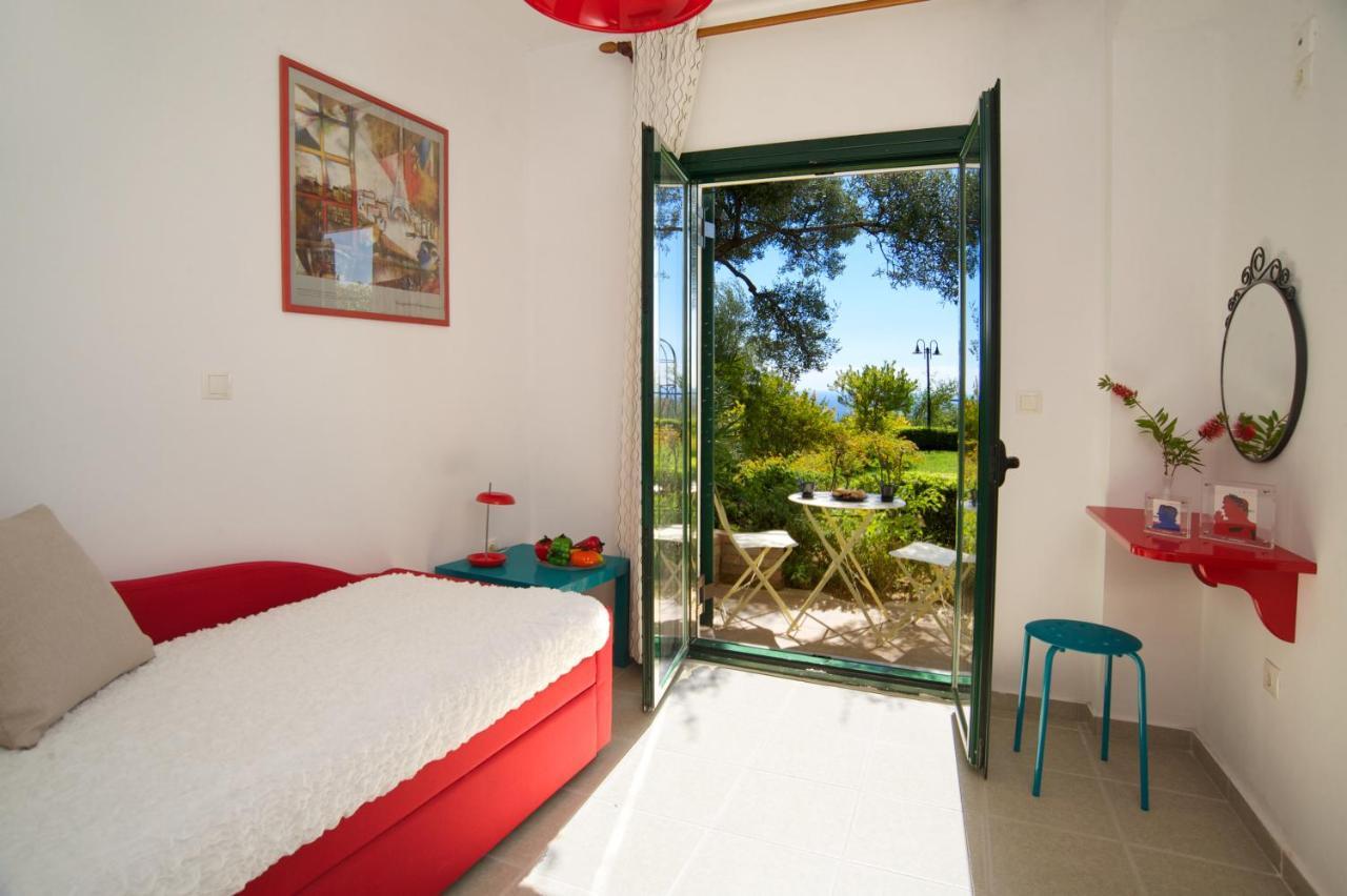 Lucia Simona Villas Mousata Exterior photo