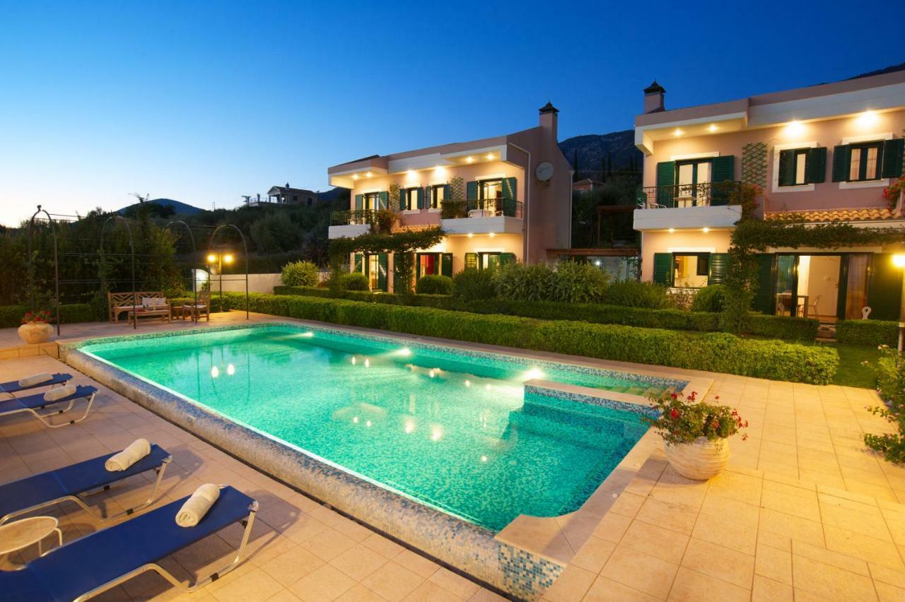 Lucia Simona Villas Mousata Exterior photo